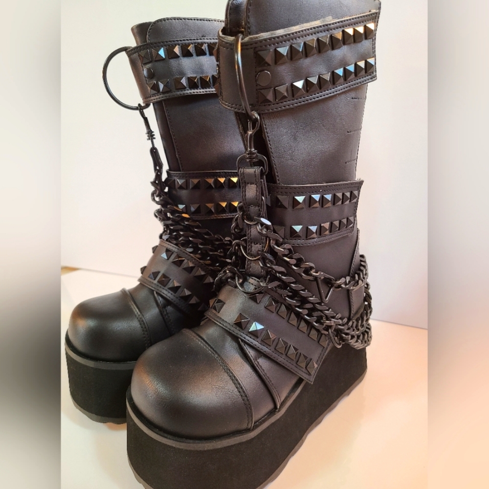 Demonia Trashville 138 Boots Womens Size 7, Mens Size 5